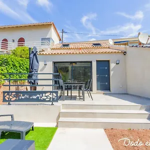  Hébergement de vacances Sumptuous 2 Bedroom House With Ac Close To The Beach - Dodo Et Tartine France